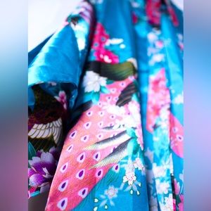 Sheng Tangkuyi Blue and Pink Silk Kimono 👘